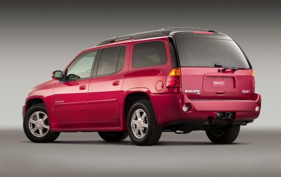  GMC Envoy XL Denali 2005 года  (фото 18 из 22)